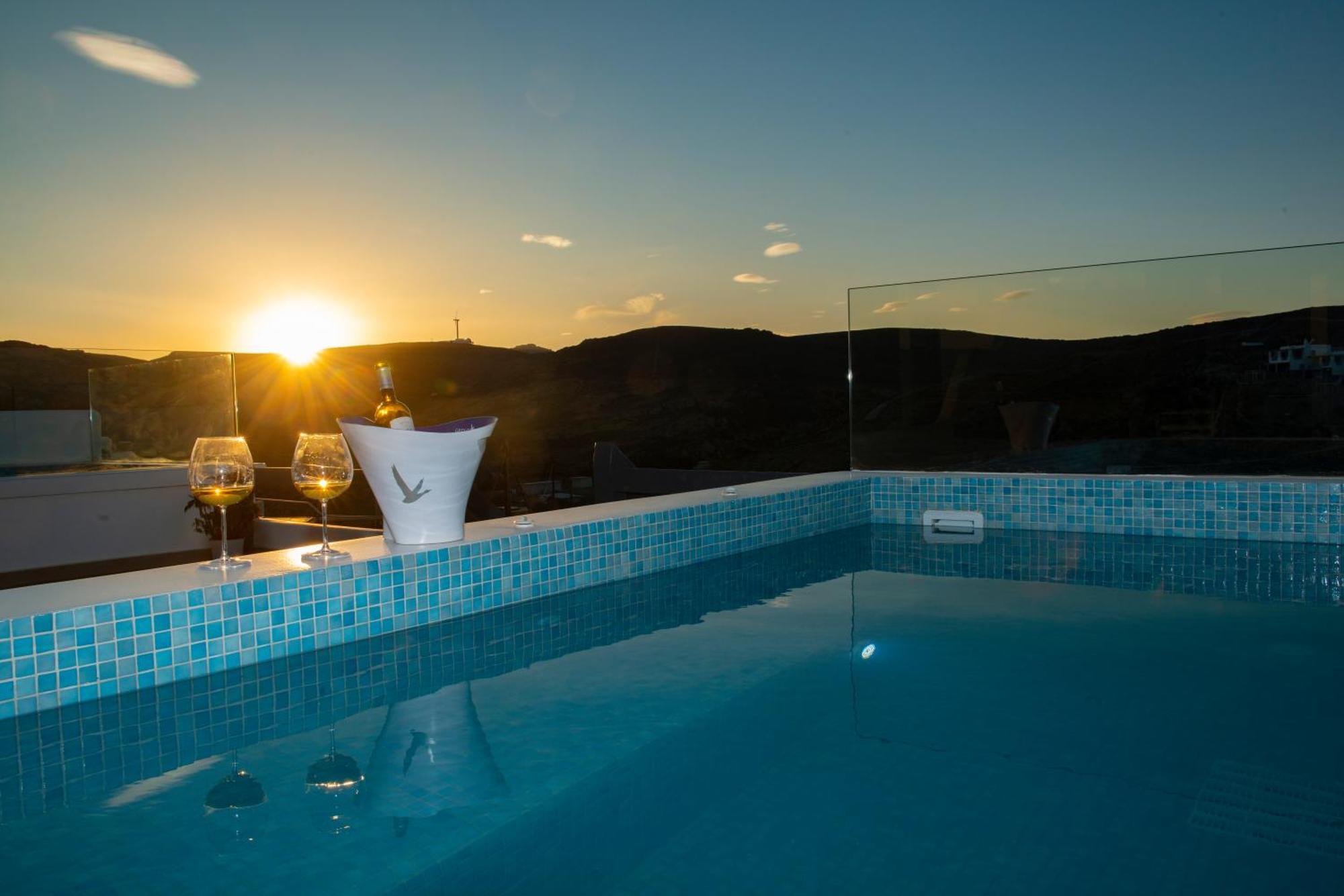 Myrsini'S Luxury Suites Merchia Mykonos Town Eksteriør billede